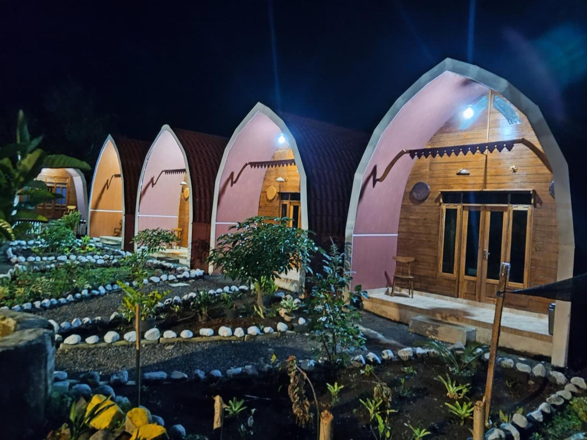 Indah Damai Cottages Sidomukti Eksteriør bilde