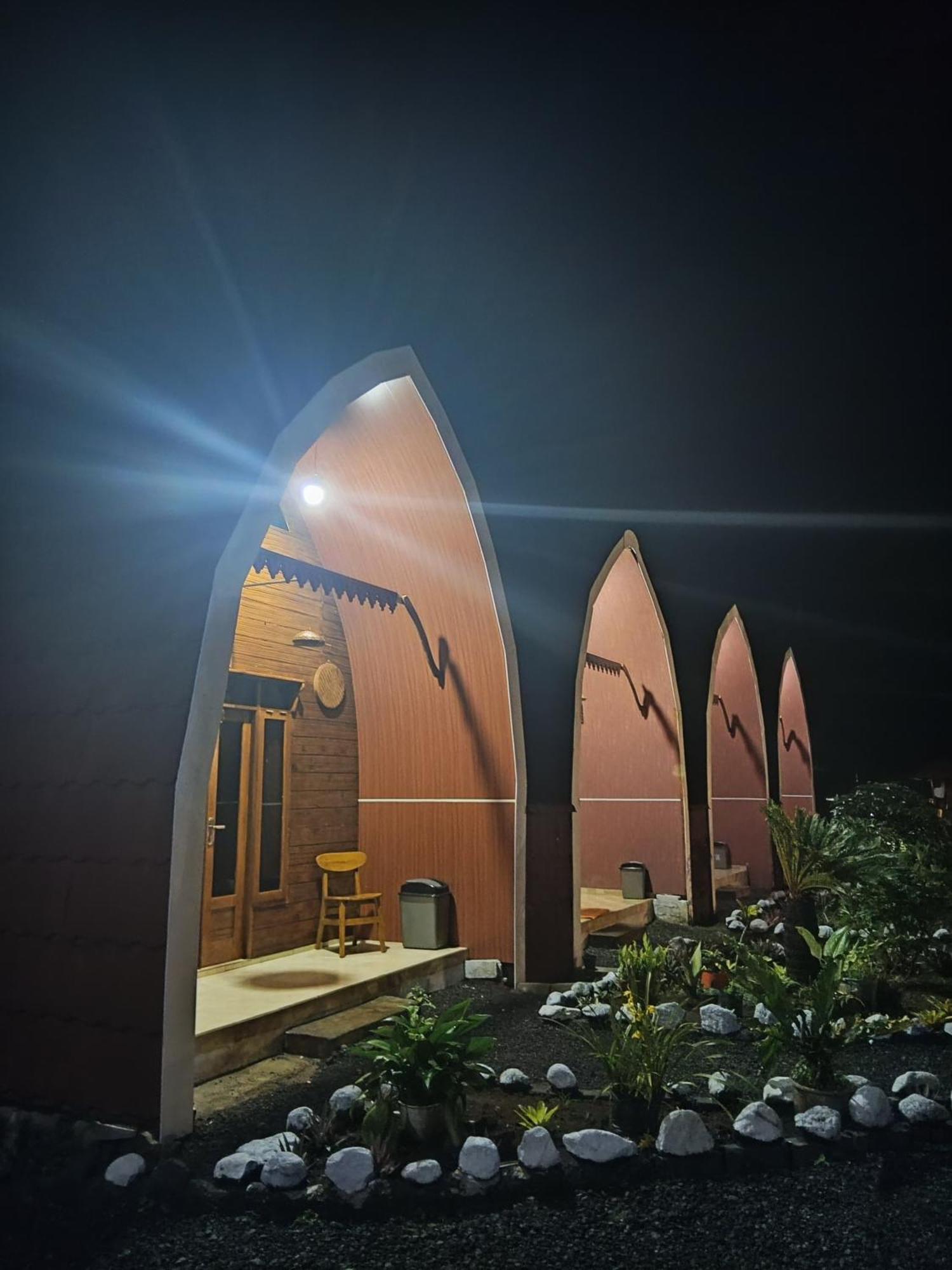 Indah Damai Cottages Sidomukti Eksteriør bilde