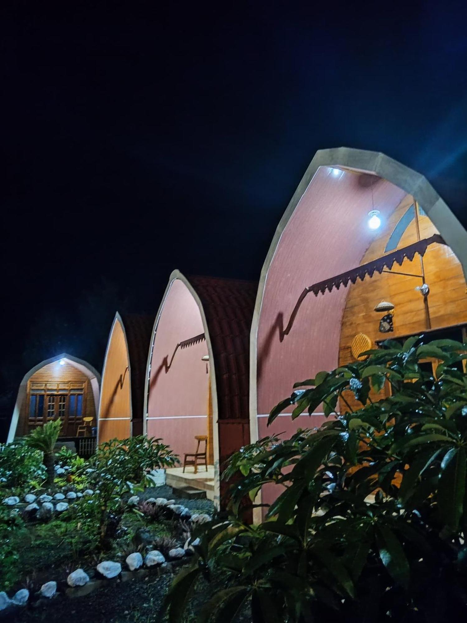 Indah Damai Cottages Sidomukti Eksteriør bilde