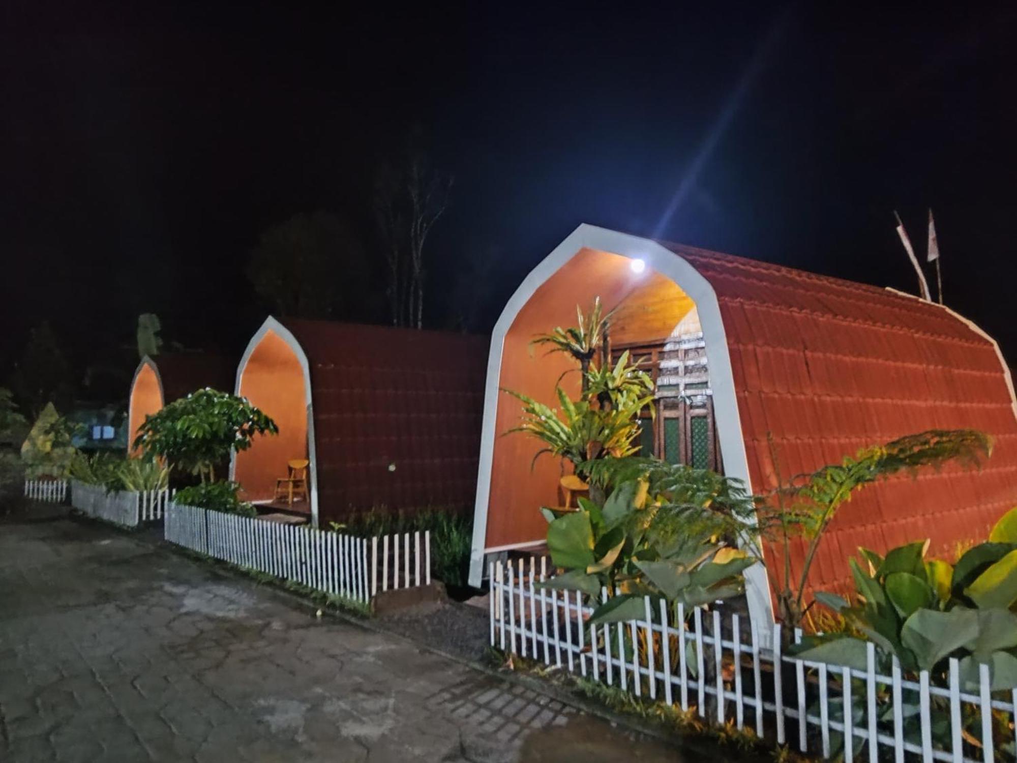 Indah Damai Cottages Sidomukti Eksteriør bilde